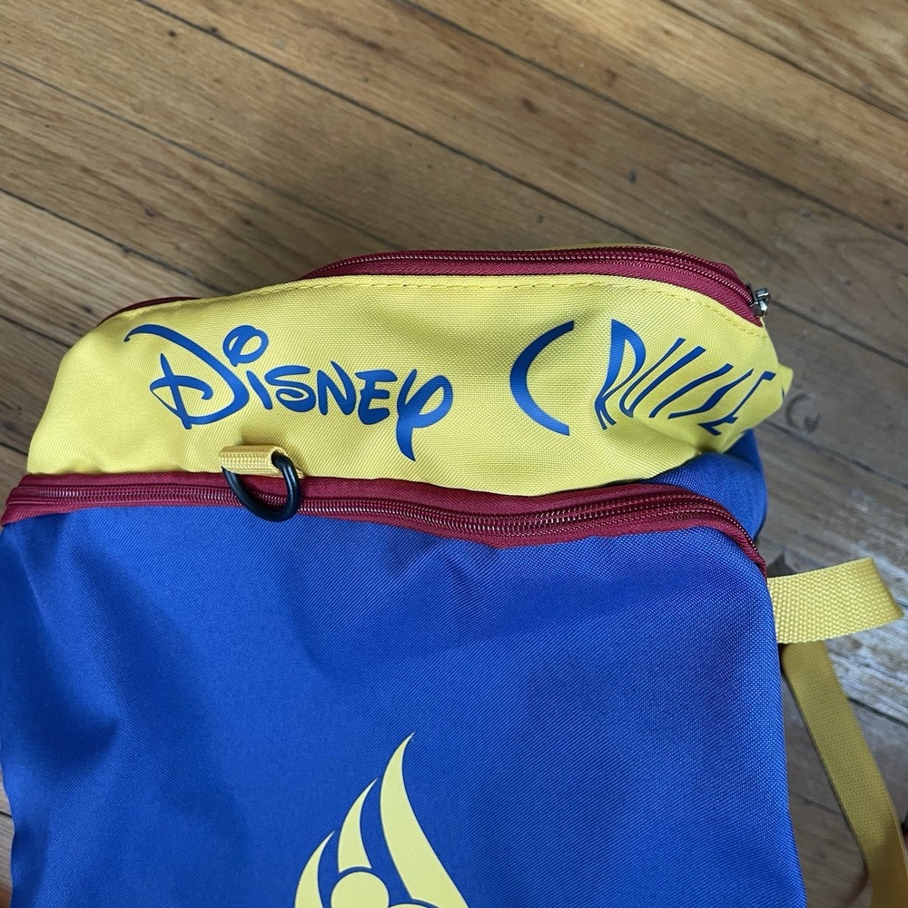 NEW Disney Cruise Line 2025 Red Yellow Blue Tote Weekender Duffel Bag With Tags - Picture 3 of 4